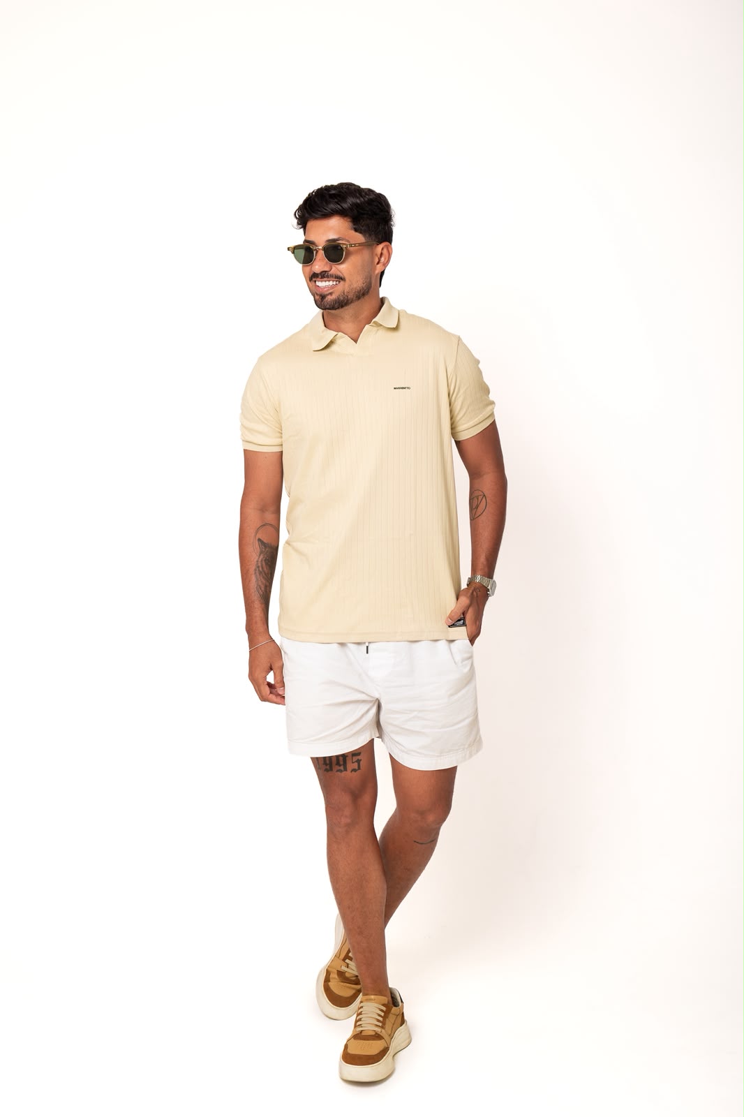 CAMISA POLO GOLA EM V